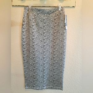 New 14th & Union Pull-on Abstract Floral Stretch Pencil Midi Skirt Size Medium